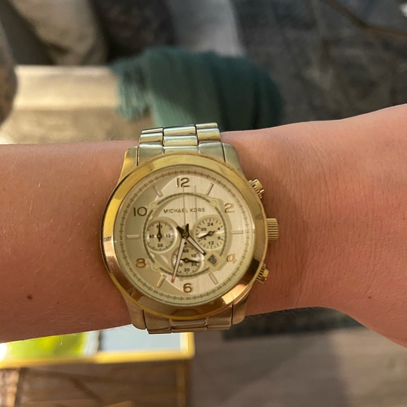Michael Kors gold unisex watch - Picture 3 of 5